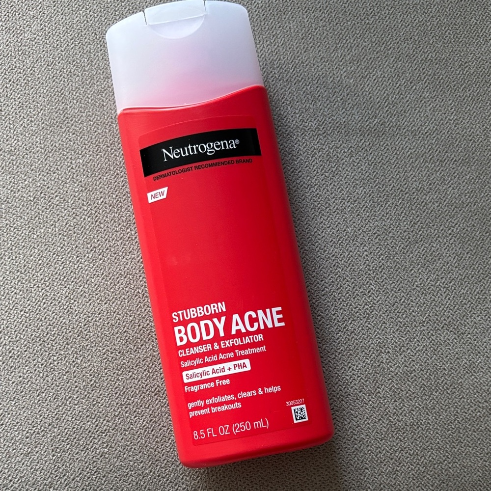 Neutrogena Stubborn Body Acne Cleanser in Bold Red